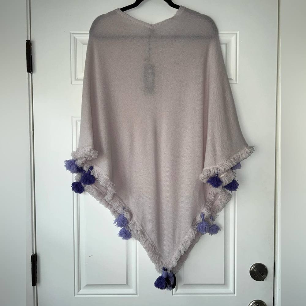 NWT BERYLL ONE SIZE 100% cashmere pink poncho cape sweater with Pom poms - Picture 3 of 5